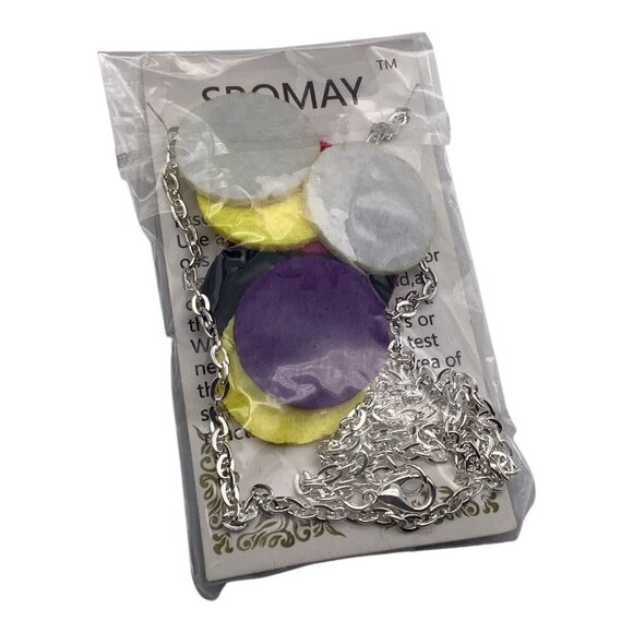 Sromay Essential Oil Diffuser Necklace Silver Tone Aromatherapy Locket With Pads - Picture 4 of 6